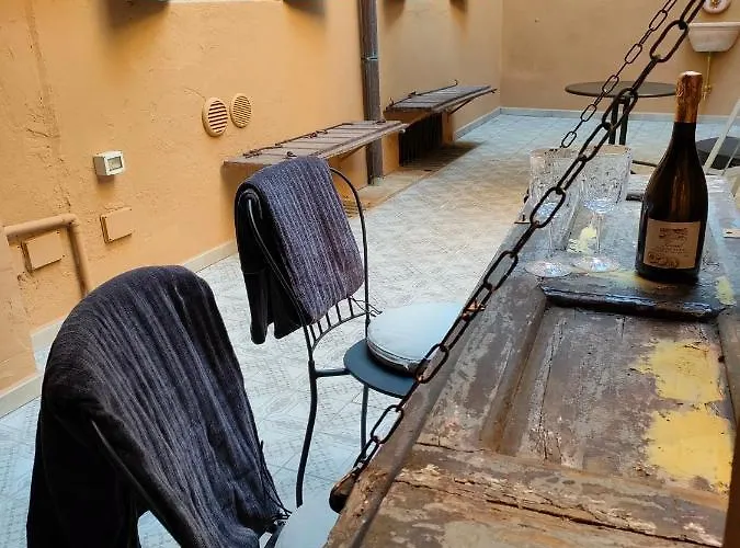 Lägenhet Il Sitarein Bologna